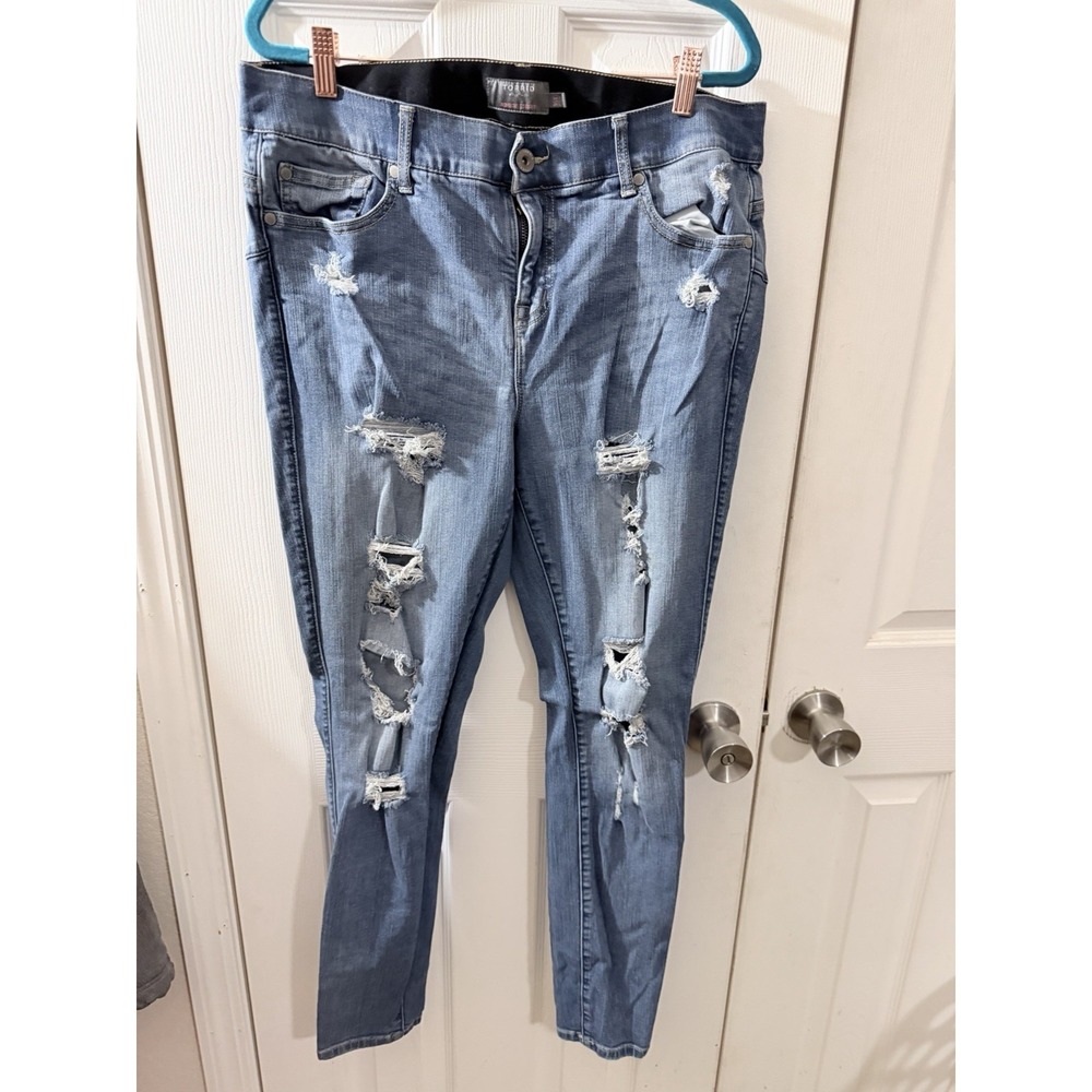 Torrid Bombshell Skinny Premium Stretch High-Rise Destructed Jean Size‎ 16 Tall